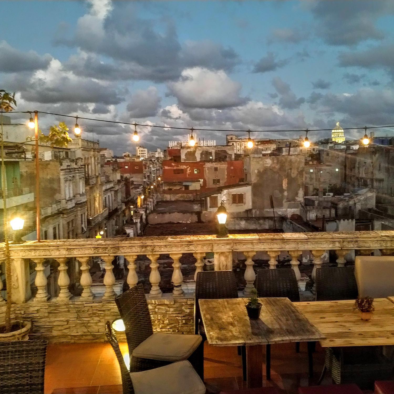 La Concordia bary z tarasem widokowym w Hawanie